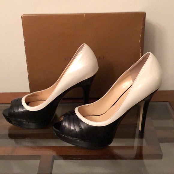 Audrey Brooke B&W Open Toe Heels - Picture 3 of 6